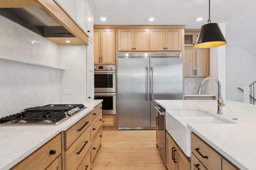 6021 Abbott Avenue S, Edina, MN 55410
