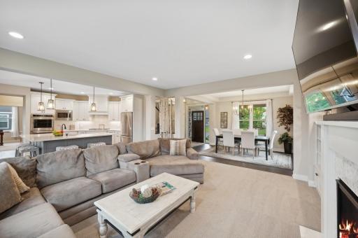 41 Rapp Farm Boulevard, North Oaks, MN 55127