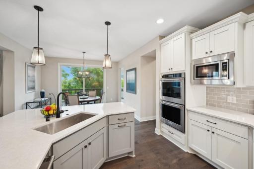 41 Rapp Farm Boulevard, North Oaks, MN 55127