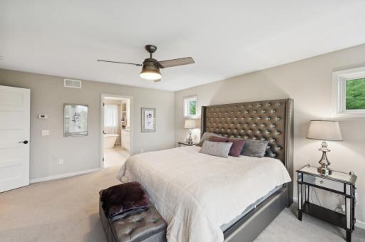 41 Rapp Farm Boulevard, North Oaks, MN 55127