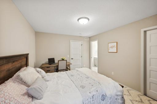 41 Rapp Farm Boulevard, North Oaks, MN 55127