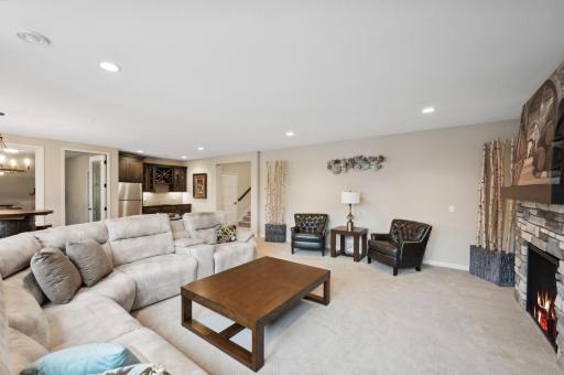 41 Rapp Farm Boulevard, North Oaks, MN 55127