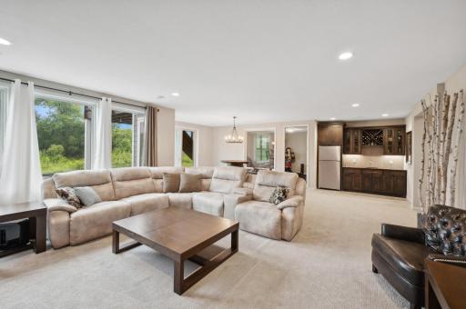 41 Rapp Farm Boulevard, North Oaks, MN 55127