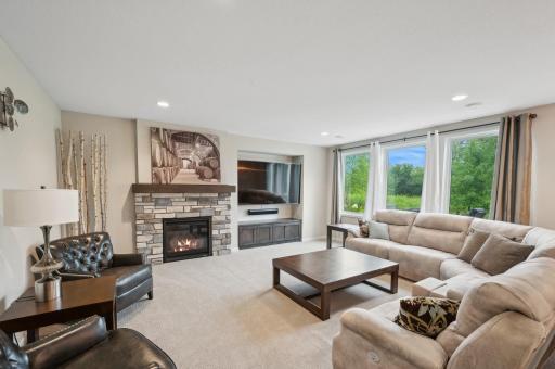 41 Rapp Farm Boulevard, North Oaks, MN 55127