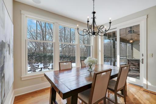280 Ridgeview Drive E, Wayzata, MN 55391