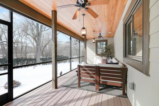 280 Ridgeview Drive E, Wayzata, MN 55391