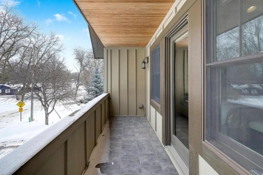 280 Ridgeview Drive E, Wayzata, MN 55391