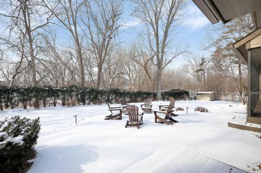 280 Ridgeview Drive E, Wayzata, MN 55391