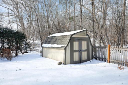 280 Ridgeview Drive E, Wayzata, MN 55391