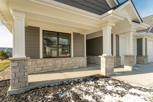 2608 Bentley Drive SW, Rochester, MN 55902