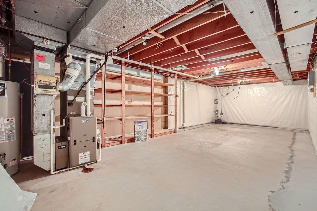 4860 Regents Walk - MLS Sized - 026 - 28 Lower Level.jpg