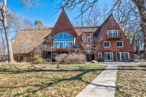 700 Hillside Drive, Wayzata, MN 55391