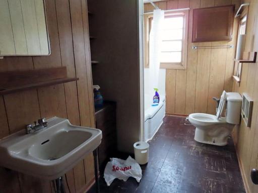 206 Knight Avenue N, Thief River Falls, MN 56701