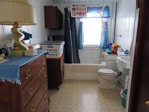 206 Knight Avenue N, Thief River Falls, MN 56701