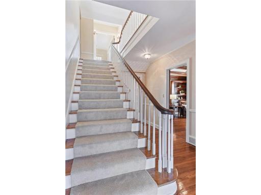 6321 Interlachen Boulevard, Edina, MN 55436