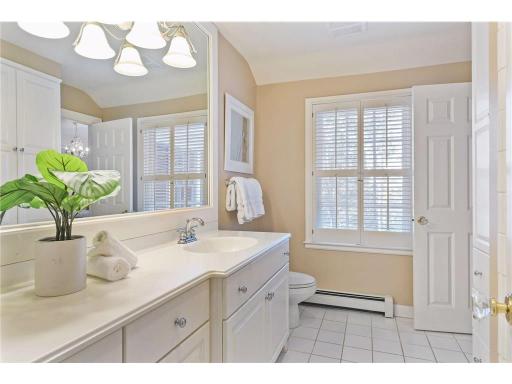 6321 Interlachen Boulevard, Edina, MN 55436