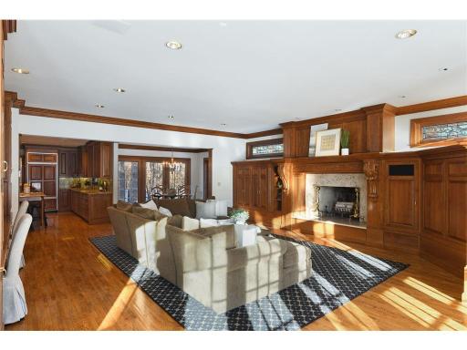 6321 Interlachen Boulevard, Edina, MN 55436