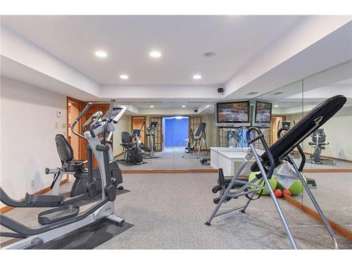 6321 Interlachen Boulevard, Edina, MN 55436