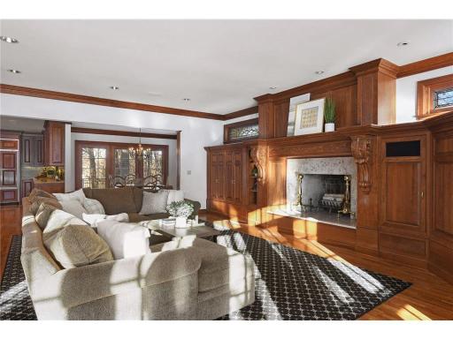 6321 Interlachen Boulevard, Edina, MN 55436