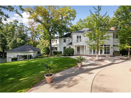 6321 Interlachen Boulevard, Edina, MN 55436