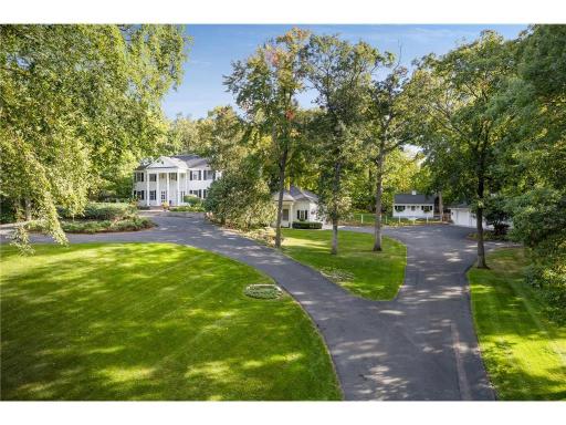 6321 Interlachen Boulevard, Edina, MN 55436