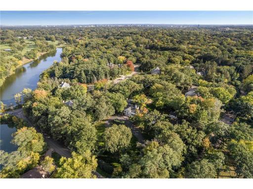 6321 Interlachen Boulevard, Edina, MN 55436