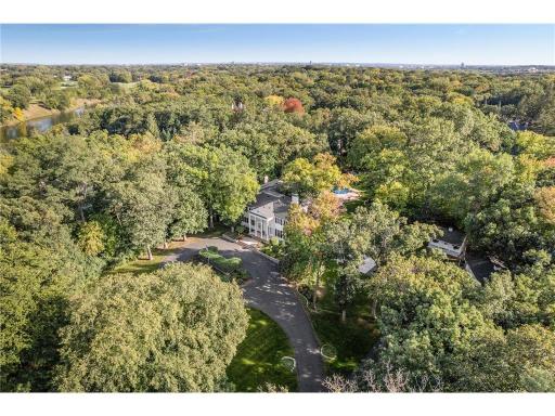 6321 Interlachen Boulevard, Edina, MN 55436