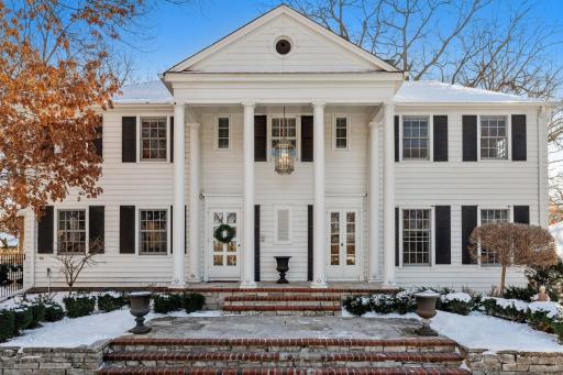 6321 Interlachen Boulevard, Edina, MN 55436