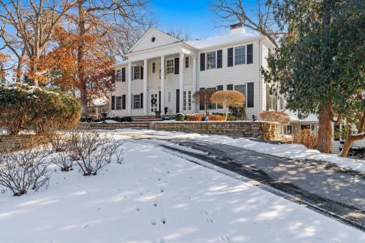 6321 Interlachen Boulevard, Edina, MN 55436