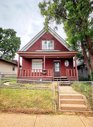 672 Case Avenue, Saint Paul, MN 55106