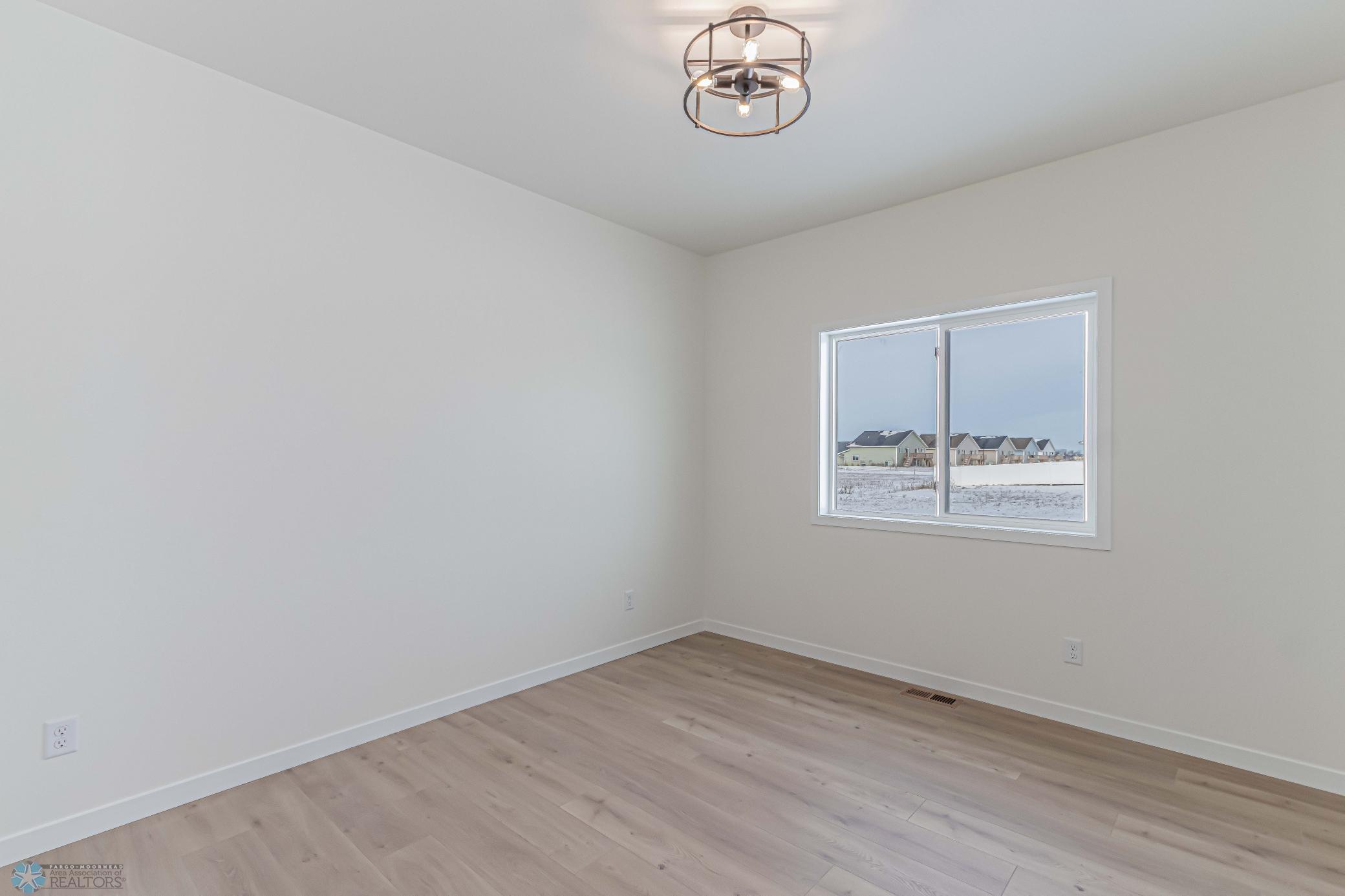 7369 29th St S, Fargo, ND-4.jpg