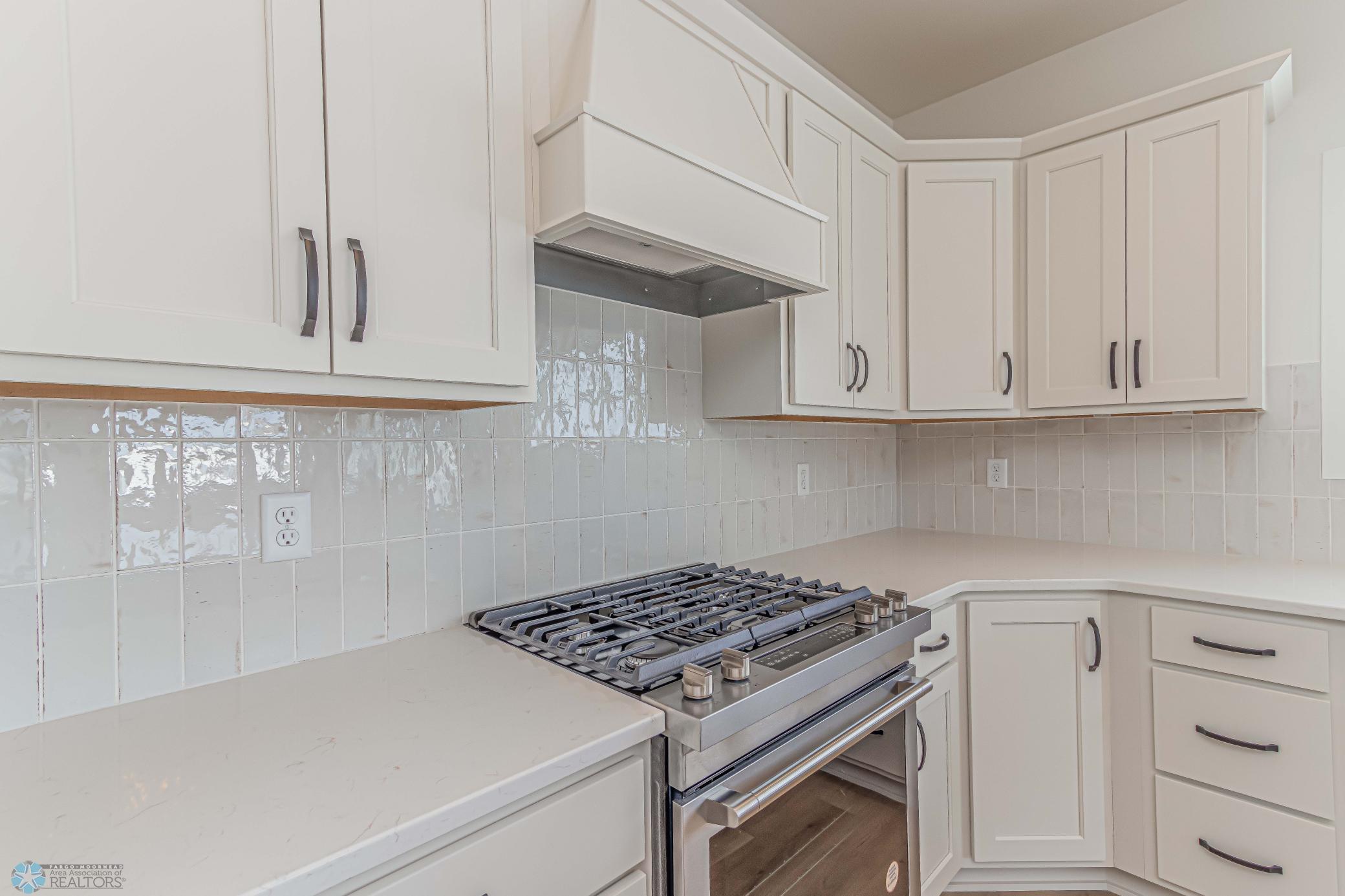 7369 29th St S, Fargo, ND-21.jpg