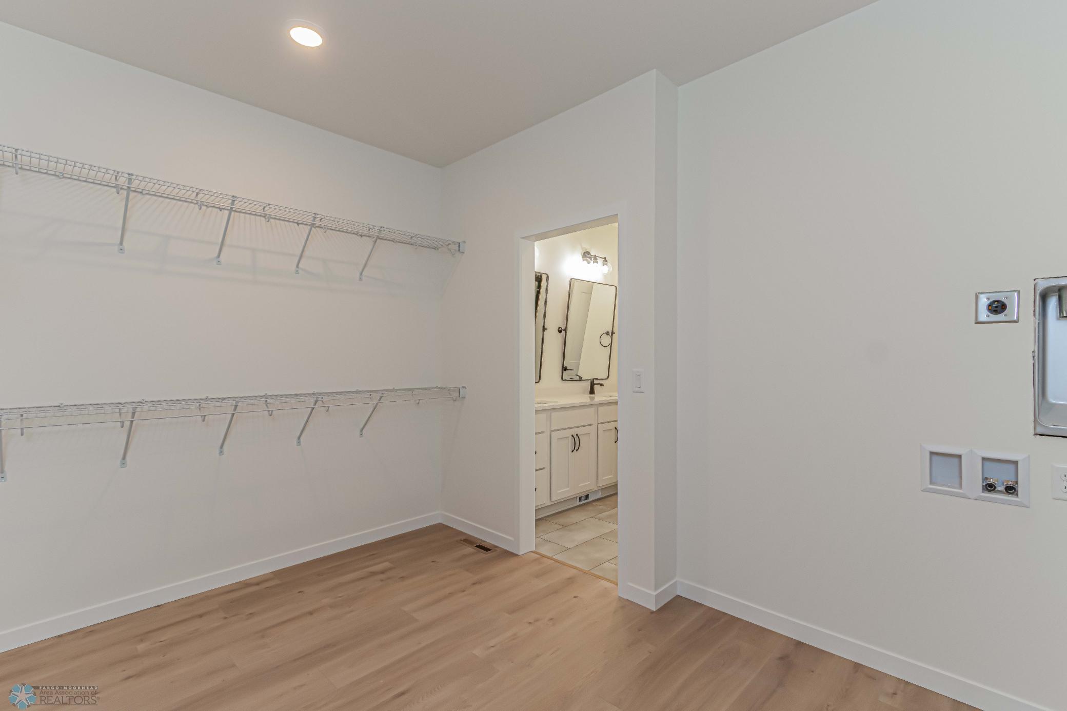 7369 29th St S, Fargo, ND-9.jpg