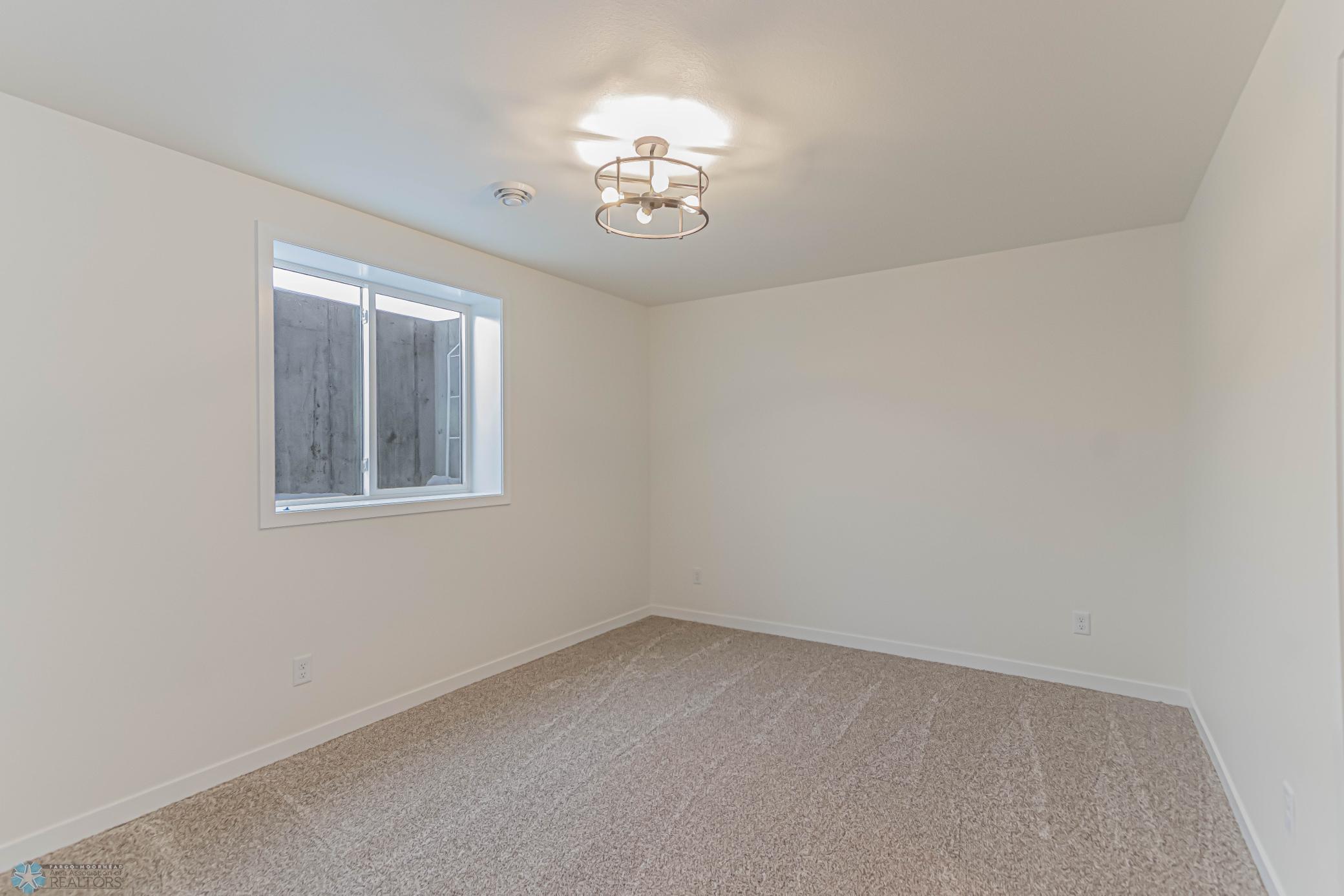 7369 29th St S, Fargo, ND-34.jpg