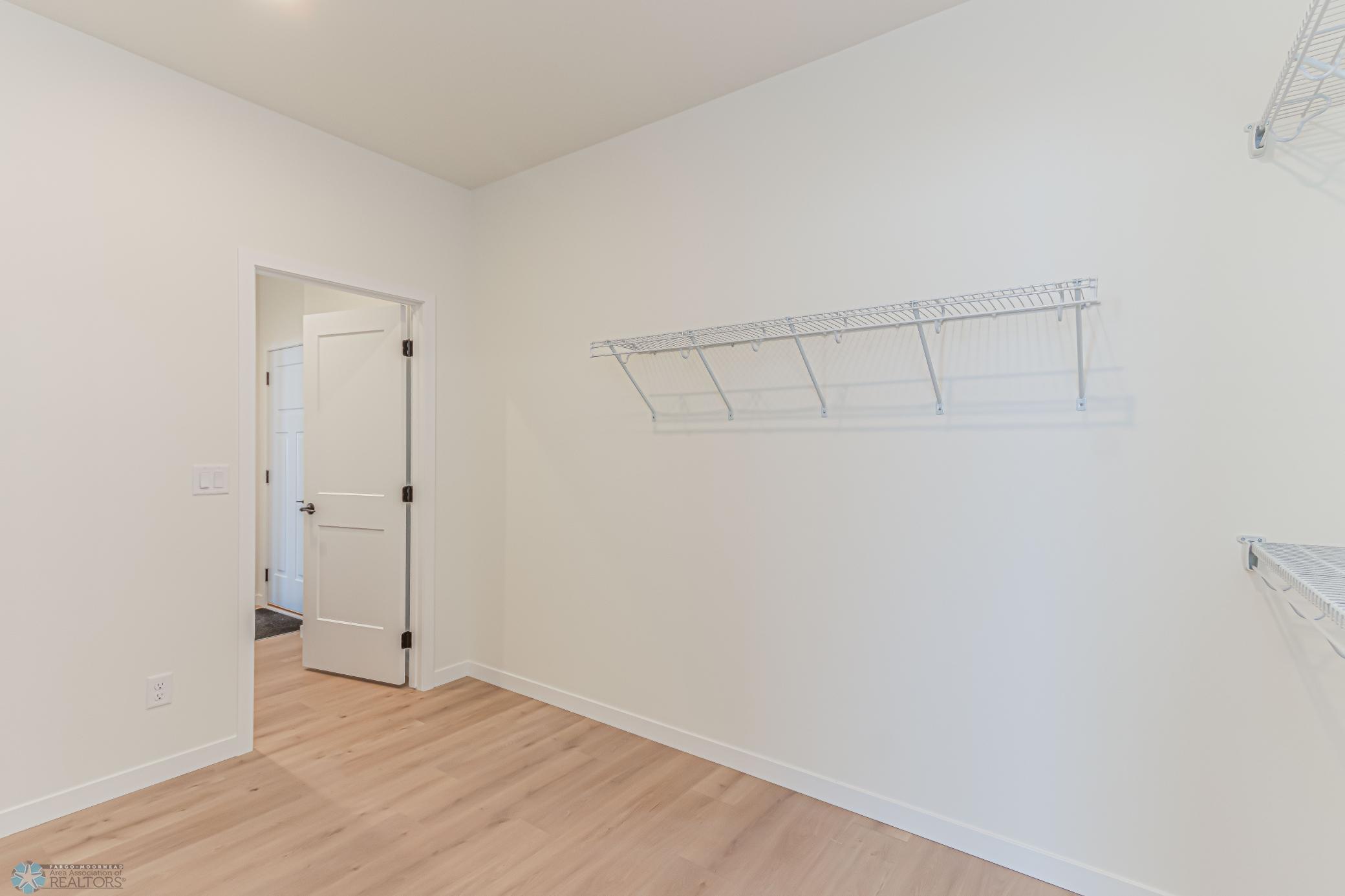 7369 29th St S, Fargo, ND-10.jpg