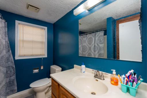 210 Hawley Street S, Mankato, MN 56001