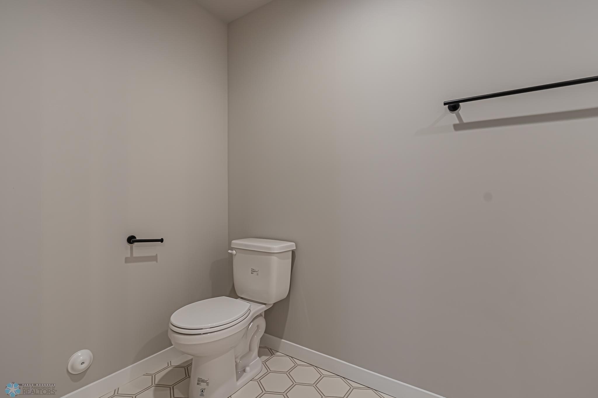 5873 Ellis Drive W, West Fargo, ND 58103-48.jpg