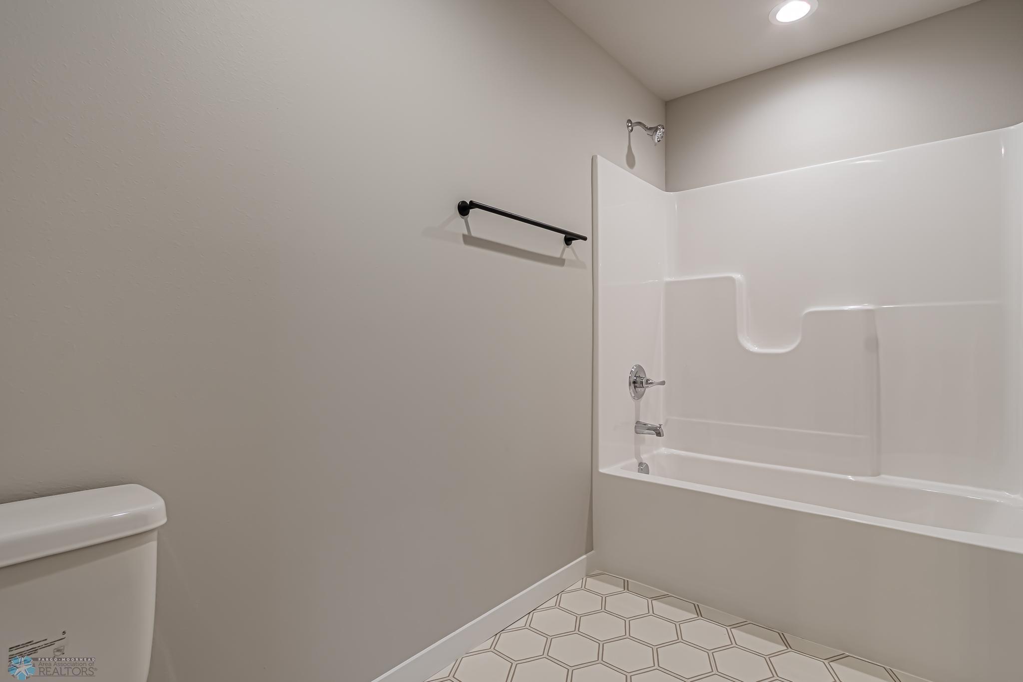 5873 Ellis Drive W, West Fargo, ND 58103-49.jpg