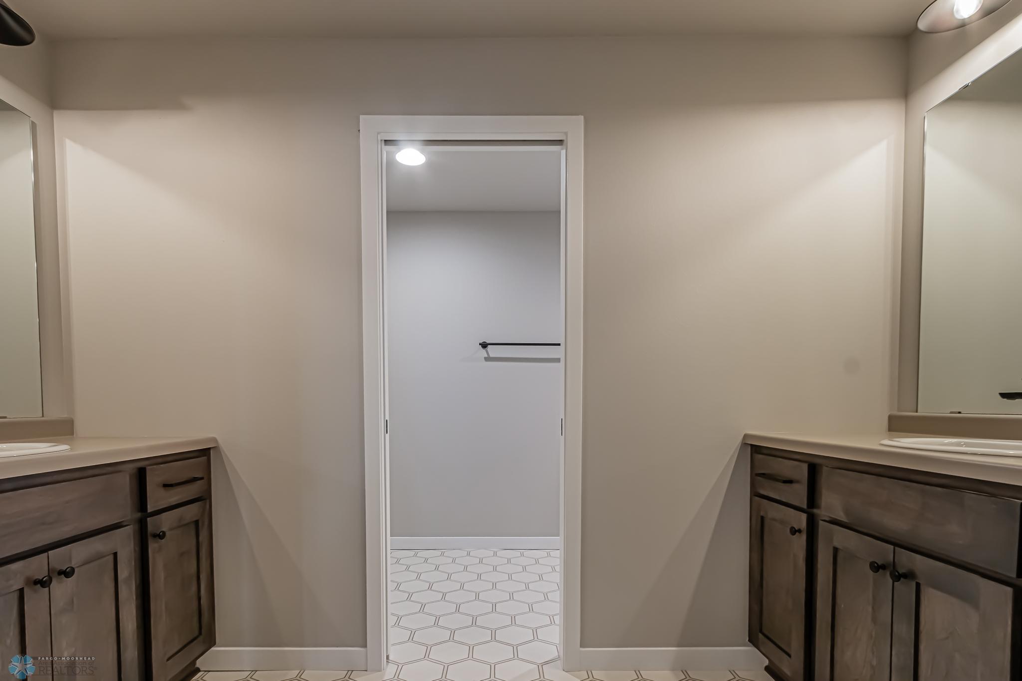 5873 Ellis Drive W, West Fargo, ND 58103-44.jpg