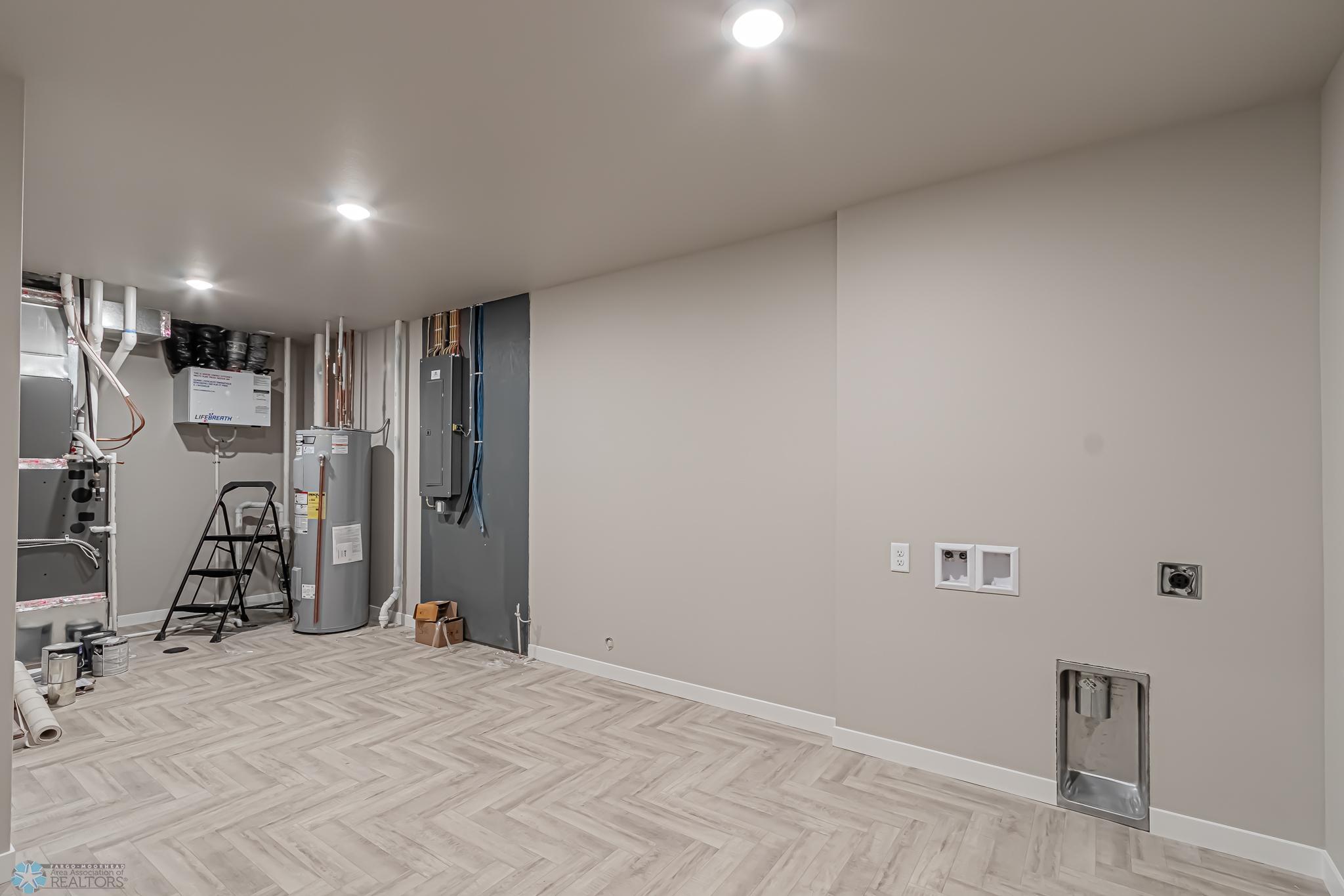 5873 Ellis Drive W, West Fargo, ND 58103-41.jpg
