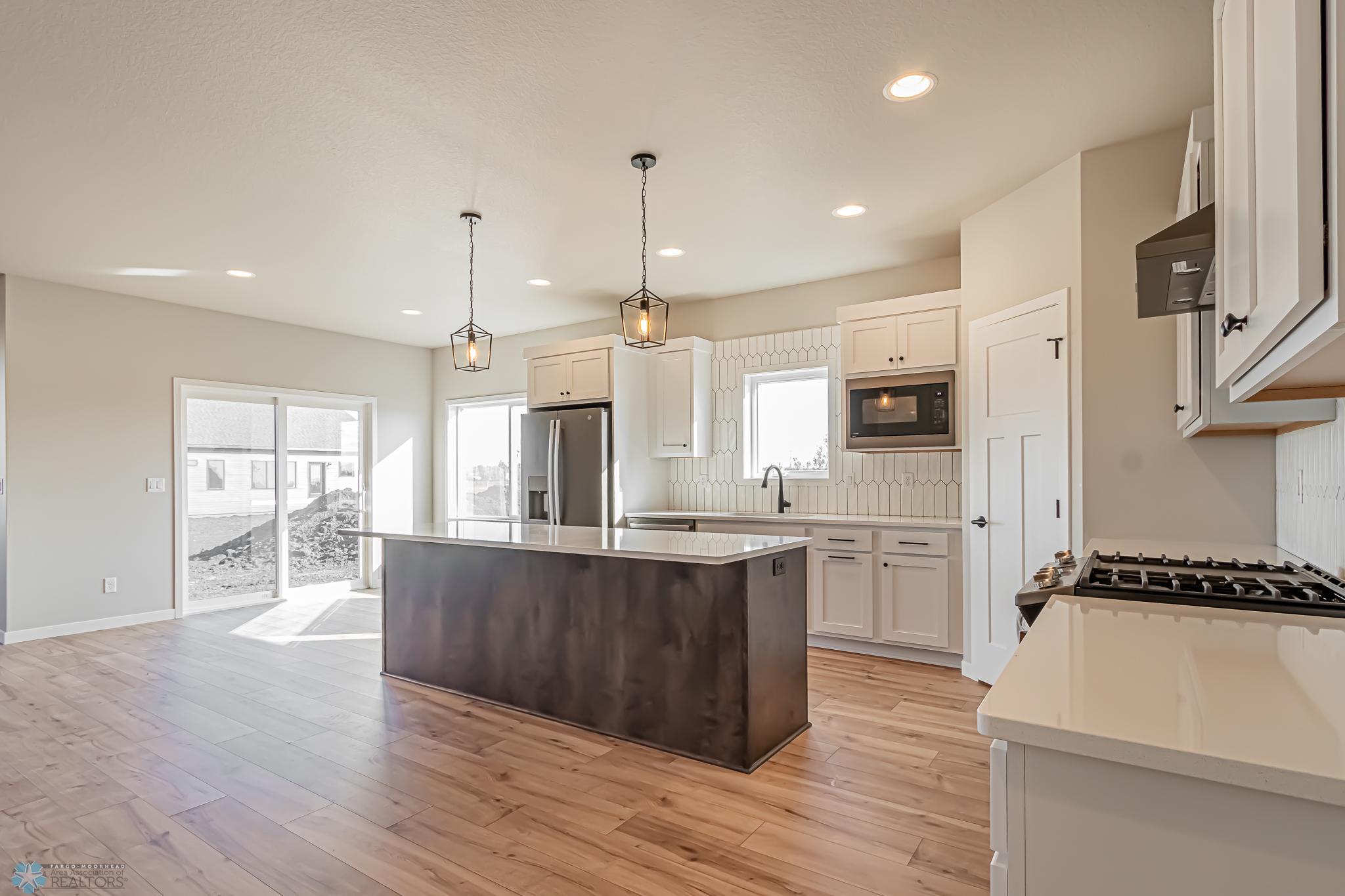5873 Ellis Drive W, West Fargo, ND 58103-09.jpg