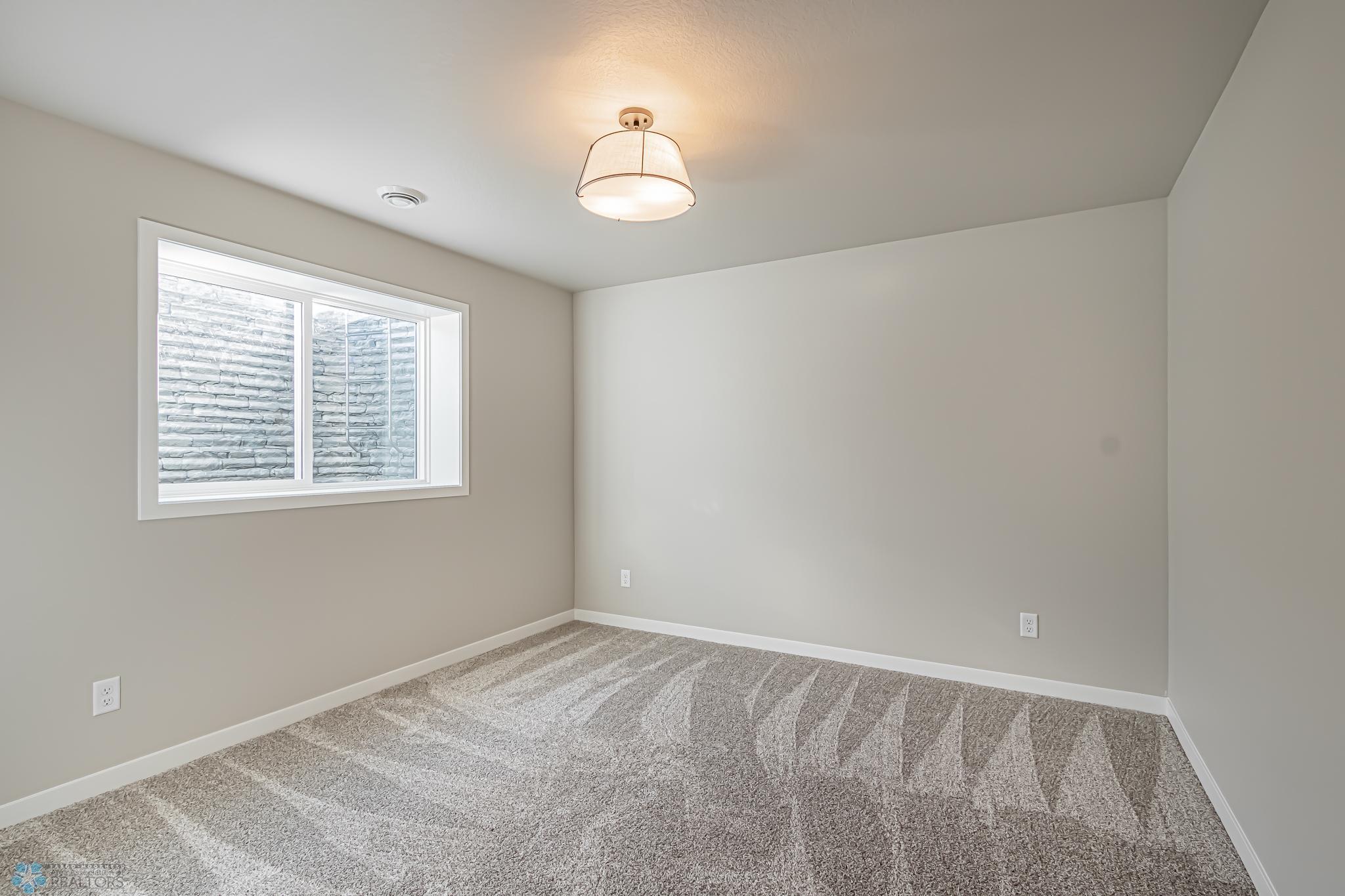 5873 Ellis Drive W, West Fargo, ND 58103-34.jpg
