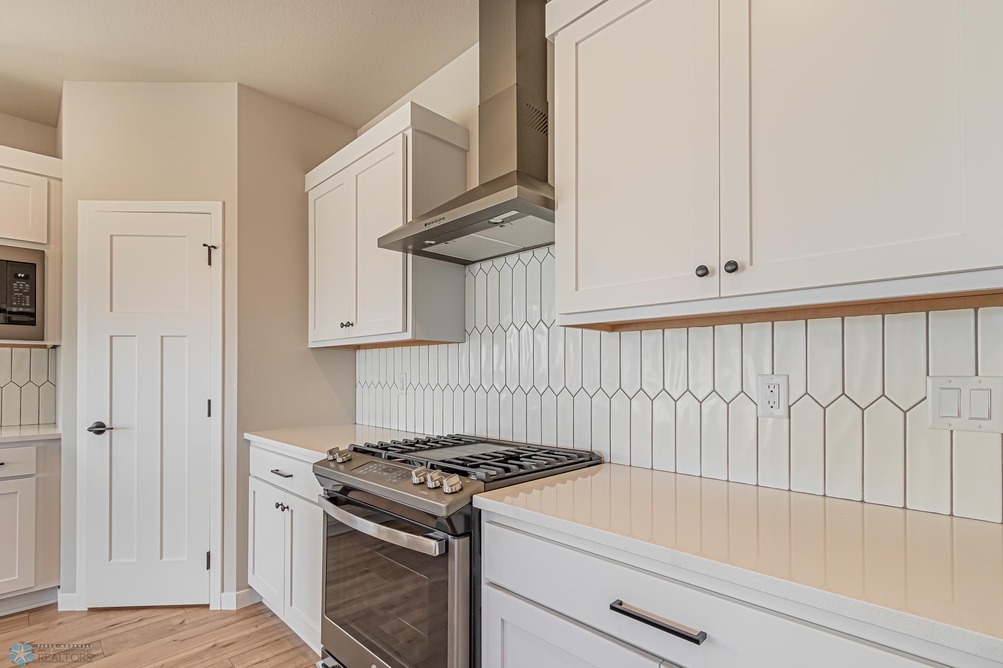 5873 Ellis Drive W, West Fargo, ND 58103-11.jpg