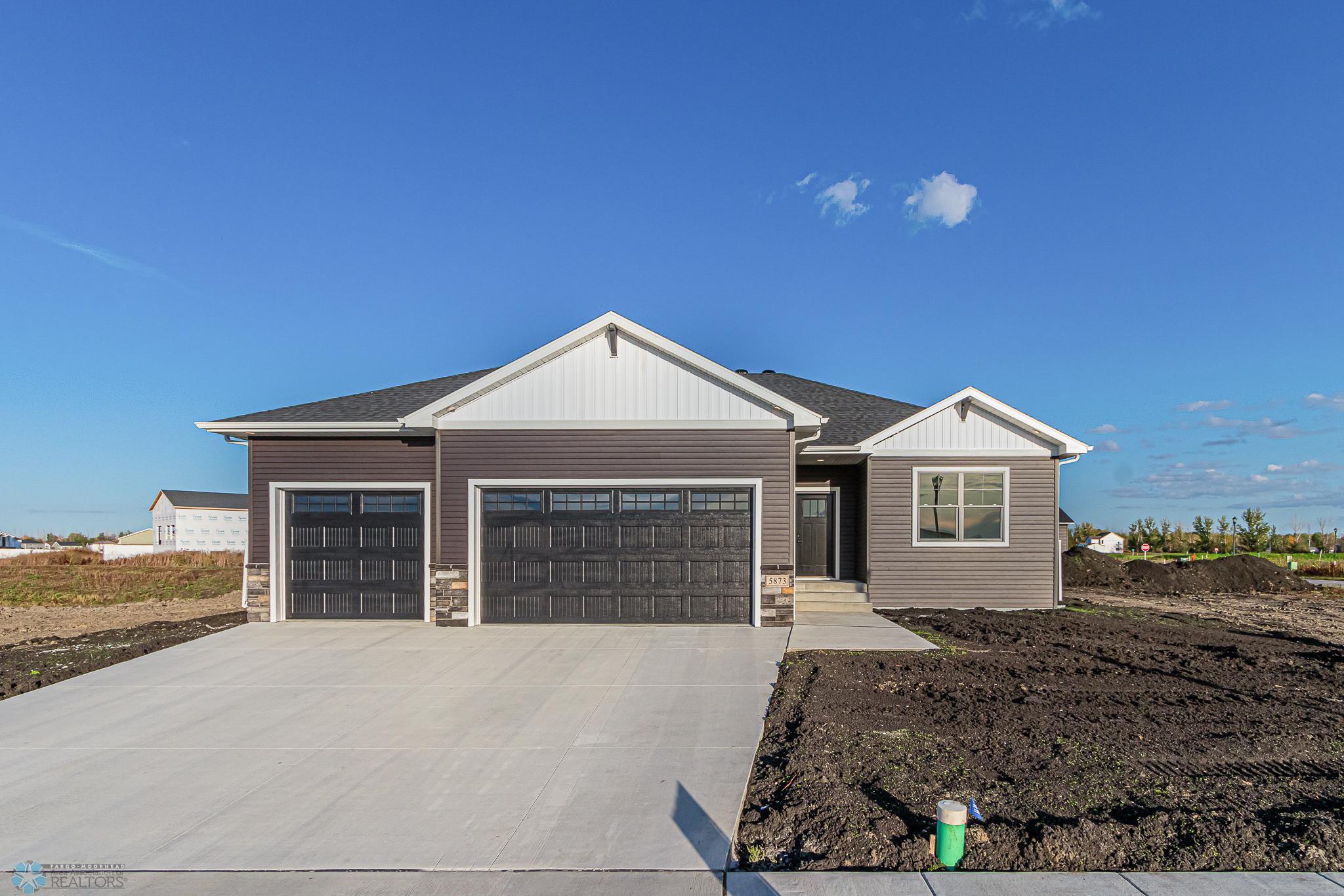 5873 Ellis Drive W, West Fargo, ND 58103-58.jpg