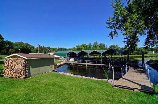 Neighborhood docks are down the road.