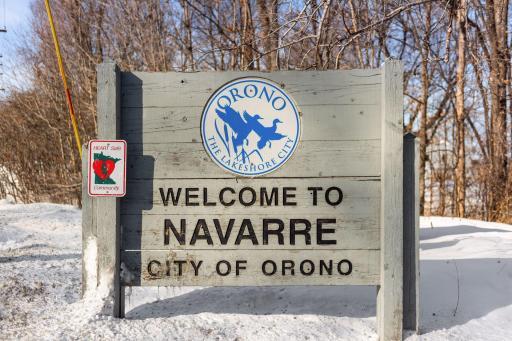 Close proximity to the vibrant downtown amenities of Navarre, Excelsior, and Wayzata.