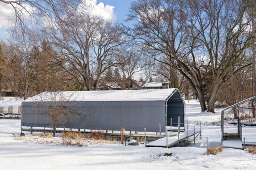 Private 40 ft. dock stays in year round.