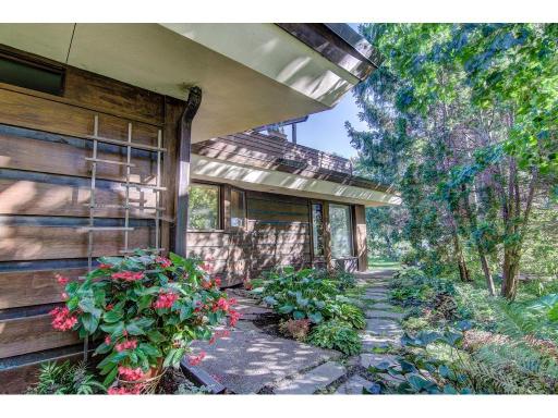 569 Quixote Avenue N, Lakeland, MN 55043