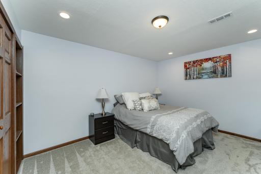1951 42nd Street NW, Rochester, MN 55901
