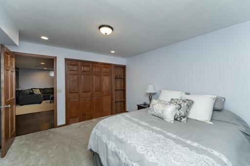 1951 42nd Street NW, Rochester, MN 55901